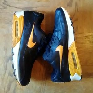 Nike Air Max 90 Essential Men's Black  537384 071